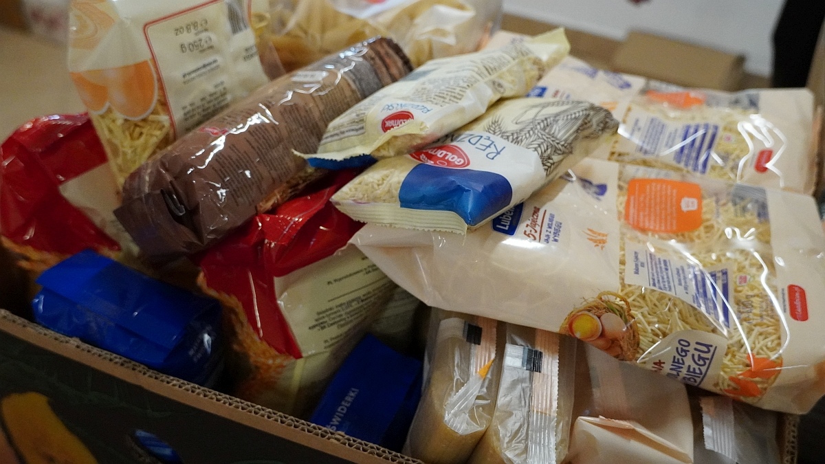 Ostrołęka łączy siły dobra! Wolontariusze Szlachetnej Paczki i Świątecznej Zbiórki Żywności razem dla potrzebujących! [28.11.2025] - zdjęcie #1 - eOstroleka.pl