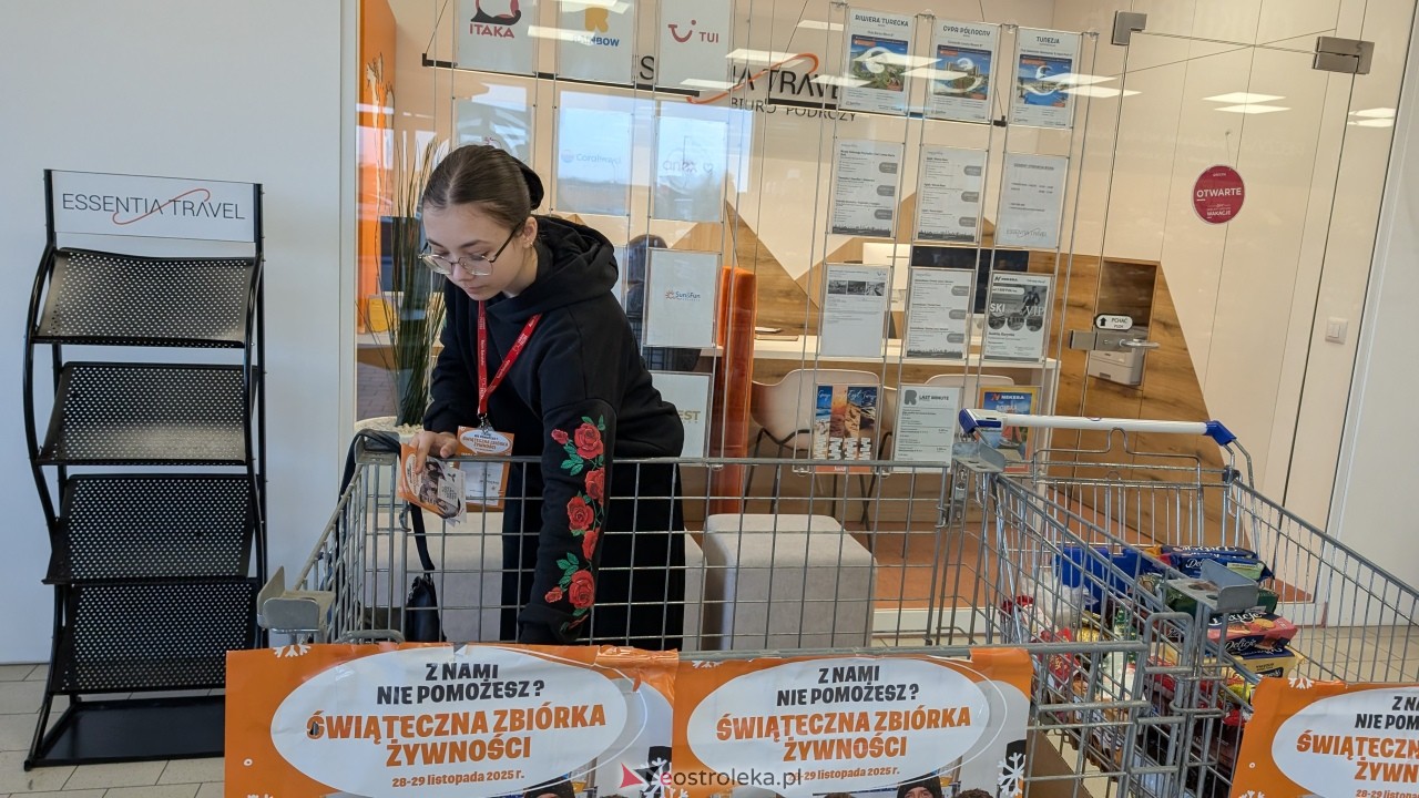 Ostrołęka łączy siły dobra! Wolontariusze Szlachetnej Paczki i Świątecznej Zbiórki Żywności razem dla potrzebujących! [28.11.2025] - zdjęcie #11 - eOstroleka.pl