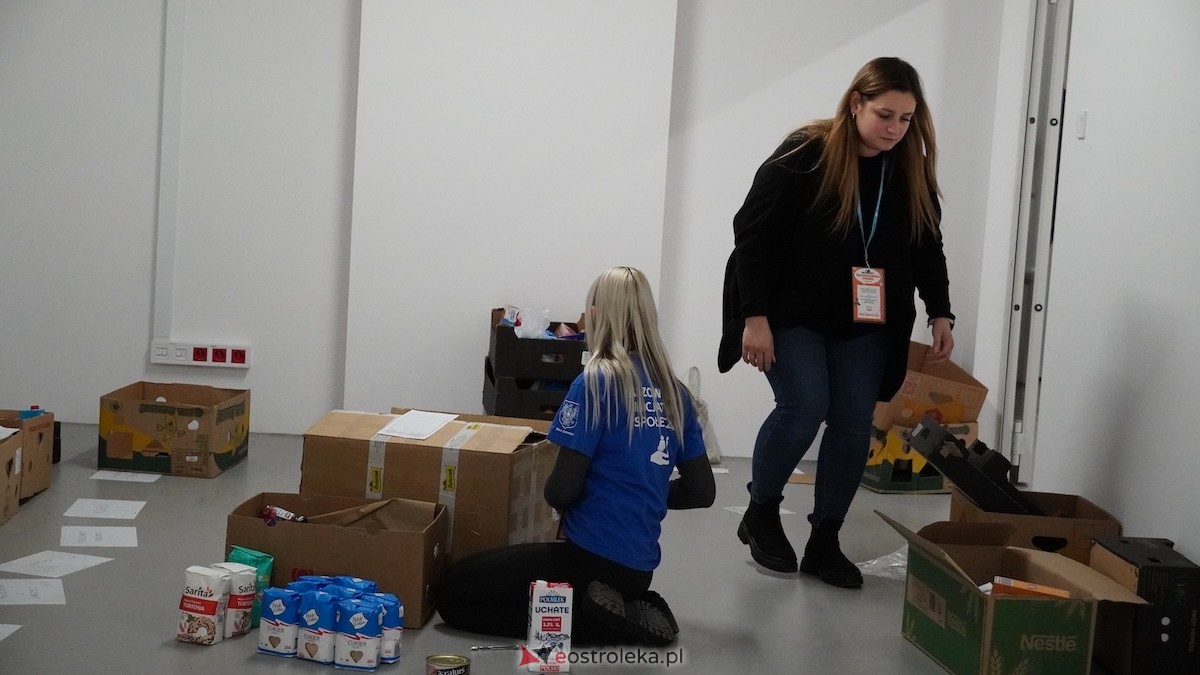 Liczenie trwało do nocy! Podsumowanie pierwszego dnia Świątecznej Zbiórki Żywności 2025 [28.11.2025] - zdjęcie #30 - eOstroleka.pl