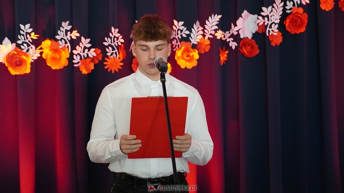 I Gminny Konkurs Pieśni Patriotycznej w Olszewie-Borkach [28.11.2025] - zdjęcie #53 - eOstroleka.pl