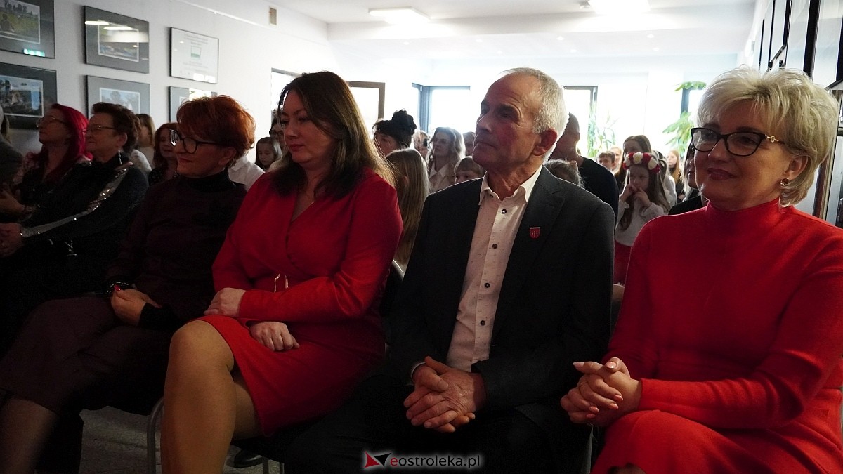 I Gminny Konkurs Pieśni Patriotycznej w Olszewie-Borkach [28.11.2025] - zdjęcie #46 - eOstroleka.pl