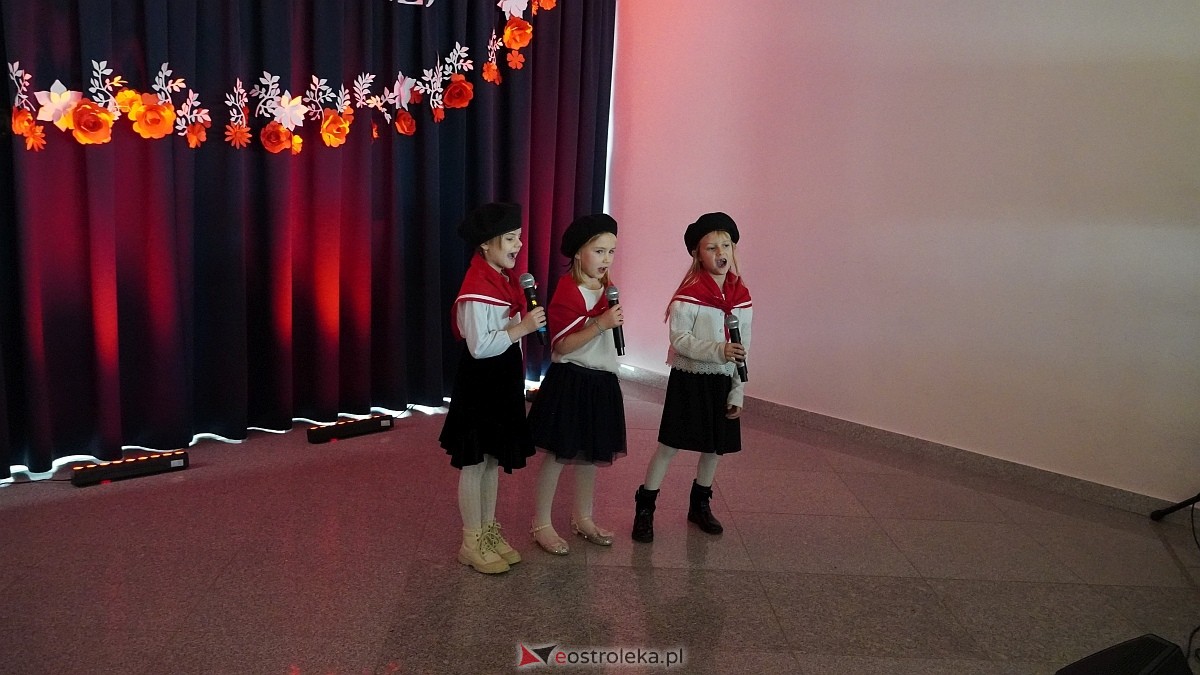 I Gminny Konkurs Pieśni Patriotycznej w Olszewie-Borkach [28.11.2025] - zdjęcie #31 - eOstroleka.pl