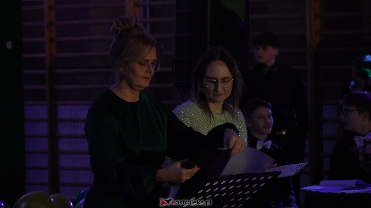 Uczta muzyczna w Ołdakach! Zespół Cantabile świętował 10-lecie istnienia [28.11.2025] - zdjęcie #34 - eOstroleka.pl