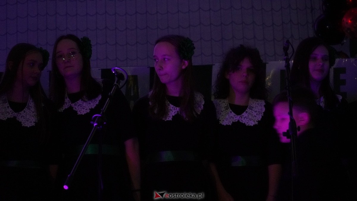 Uczta muzyczna w Ołdakach! Zespół Cantabile świętował 10-lecie istnienia [28.11.2025] - zdjęcie #29 - eOstroleka.pl