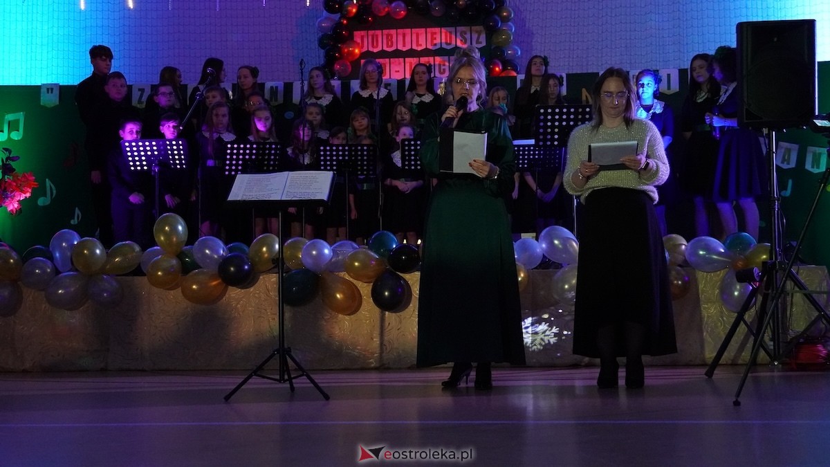 Uczta muzyczna w Ołdakach! Zespół Cantabile świętował 10-lecie istnienia [28.11.2025] - zdjęcie #20 - eOstroleka.pl