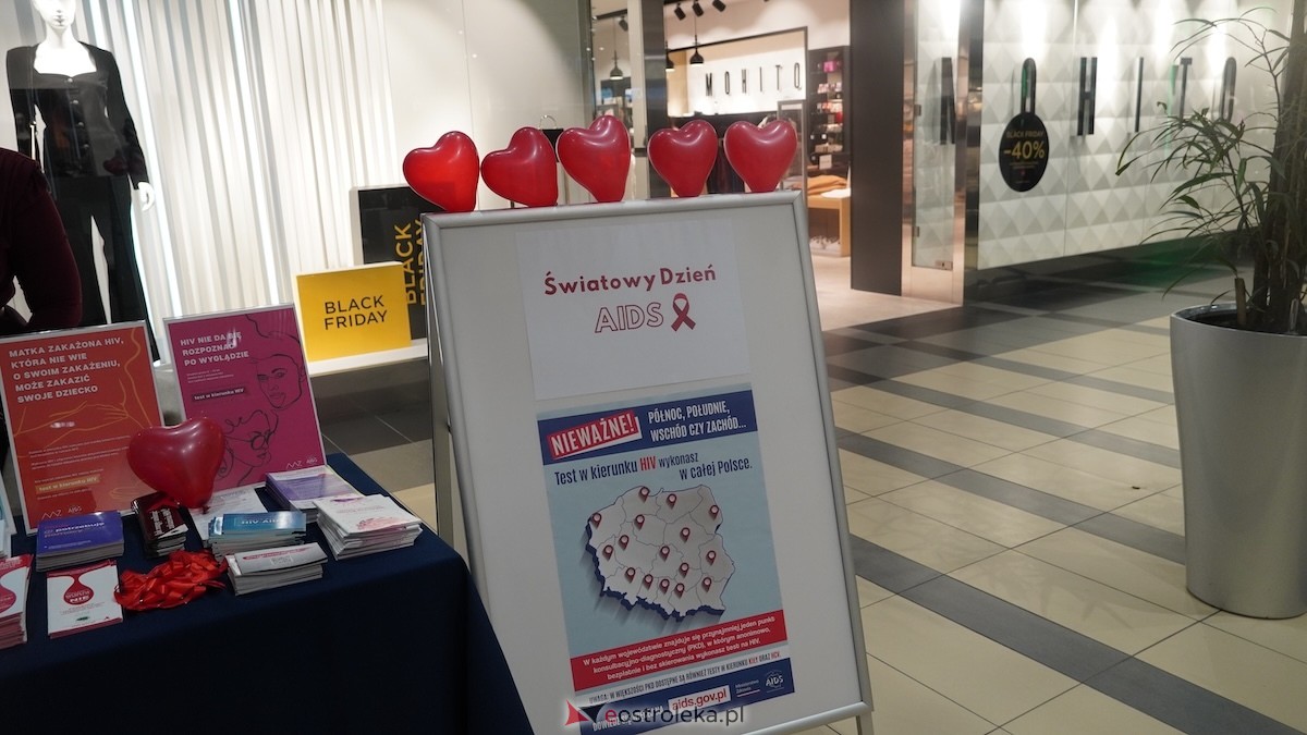 Folklor kurpiowski i świąteczna profilaktyka. Wydarzenie mikołajkowe w Ostrołęce!  [29.11.2025] - zdjęcie #44 - eOstroleka.pl