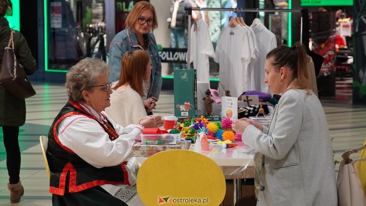 Folklor kurpiowski i świąteczna profilaktyka. Wydarzenie mikołajkowe w Ostrołęce!  [29.11.2025] - zdjęcie #37 - eOstroleka.pl