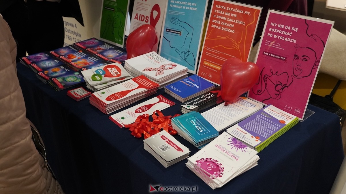 Folklor kurpiowski i świąteczna profilaktyka. Wydarzenie mikołajkowe w Ostrołęce!  [29.11.2025] - zdjęcie #35 - eOstroleka.pl