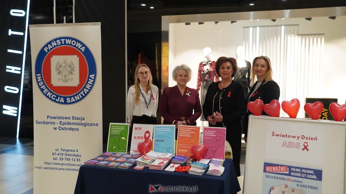 Folklor kurpiowski i świąteczna profilaktyka. Wydarzenie mikołajkowe w Ostrołęce!  [29.11.2025] - zdjęcie #32 - eOstroleka.pl