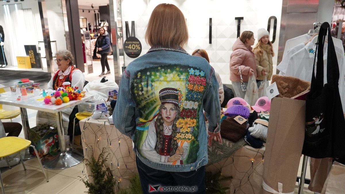 Folklor kurpiowski i świąteczna profilaktyka. Wydarzenie mikołajkowe w Ostrołęce!  [29.11.2025] - zdjęcie #28 - eOstroleka.pl