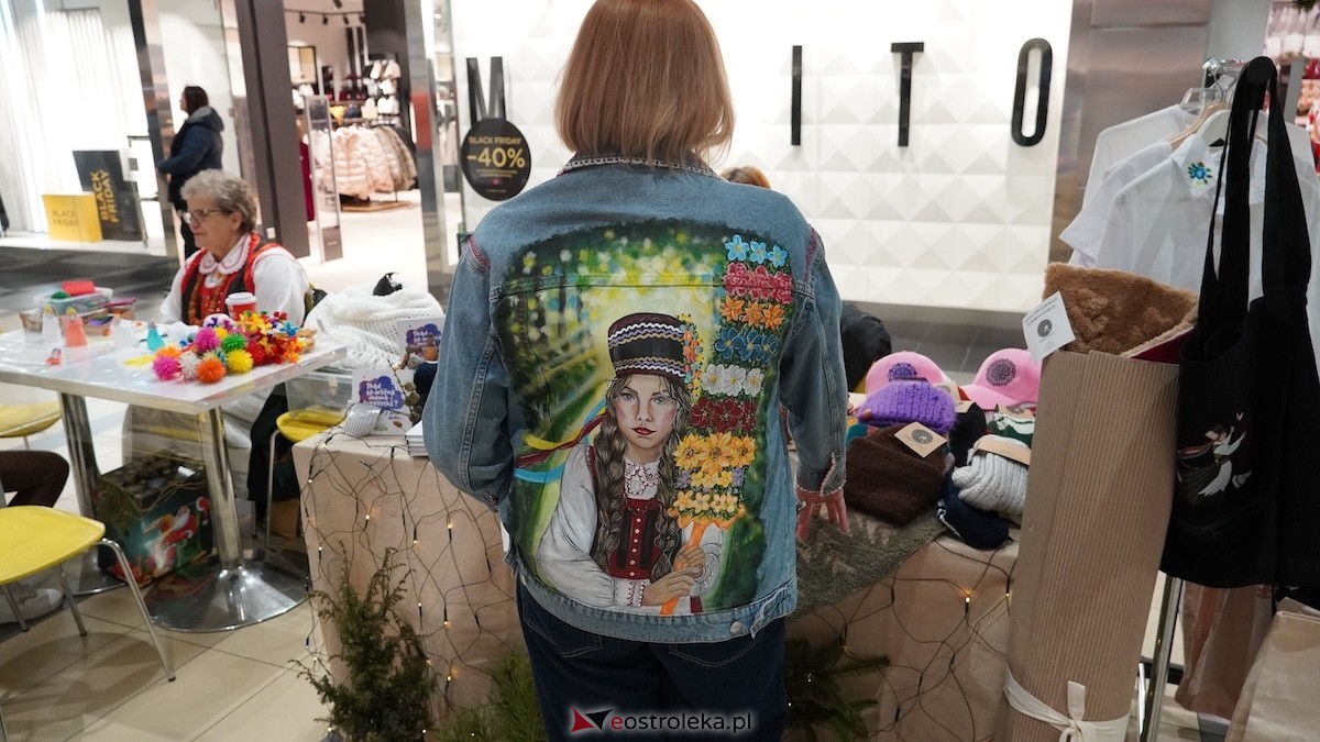 Folklor kurpiowski i świąteczna profilaktyka. Wydarzenie mikołajkowe w Ostrołęce!  [29.11.2025] - zdjęcie #27 - eOstroleka.pl