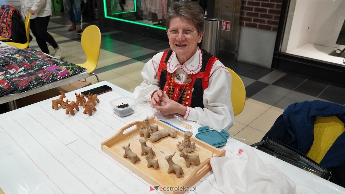 Folklor kurpiowski i świąteczna profilaktyka. Wydarzenie mikołajkowe w Ostrołęce!  [29.11.2025] - zdjęcie #6 - eOstroleka.pl