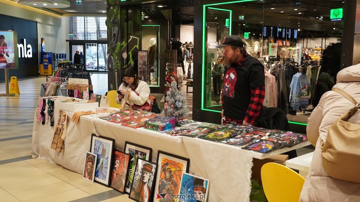 Folklor kurpiowski i świąteczna profilaktyka. Wydarzenie mikołajkowe w Ostrołęce!  [29.11.2025] - zdjęcie #2 - eOstroleka.pl