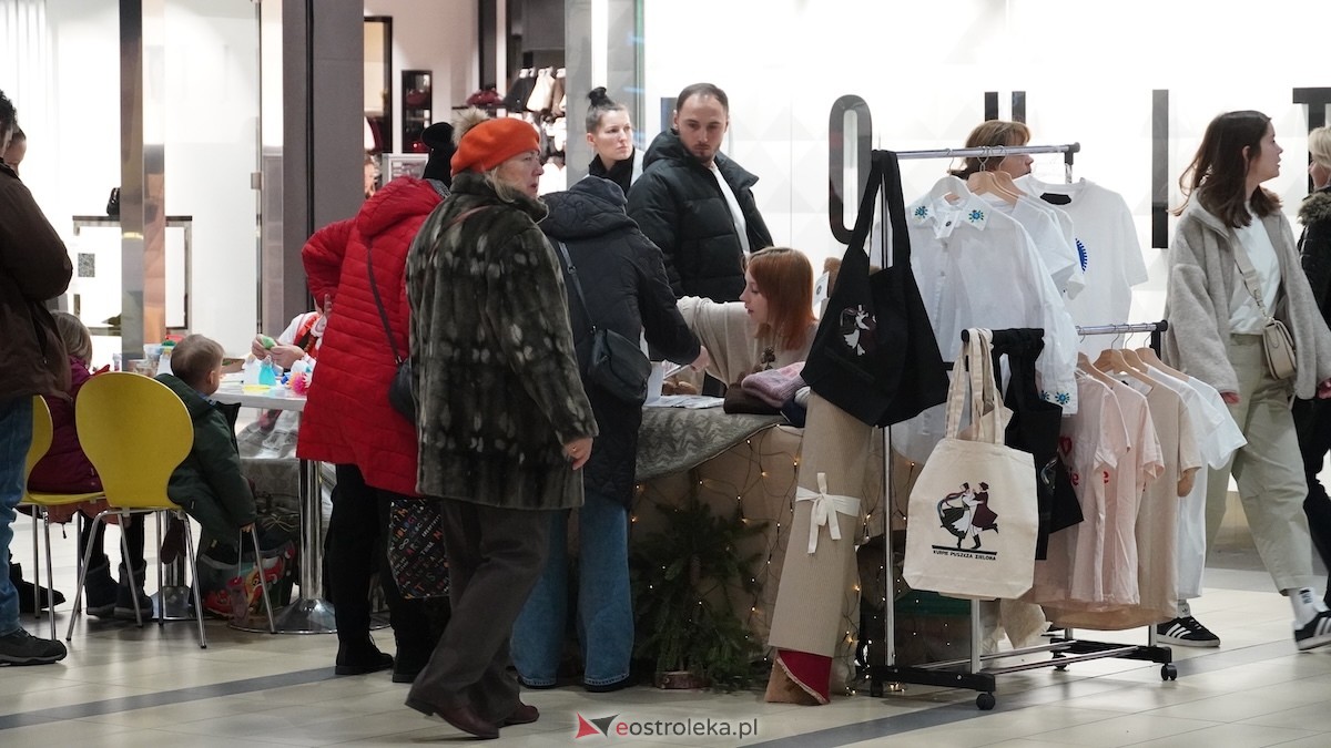 Folklor kurpiowski i świąteczna profilaktyka. Wydarzenie mikołajkowe w Ostrołęce!  [29.11.2025] - zdjęcie #1 - eOstroleka.pl