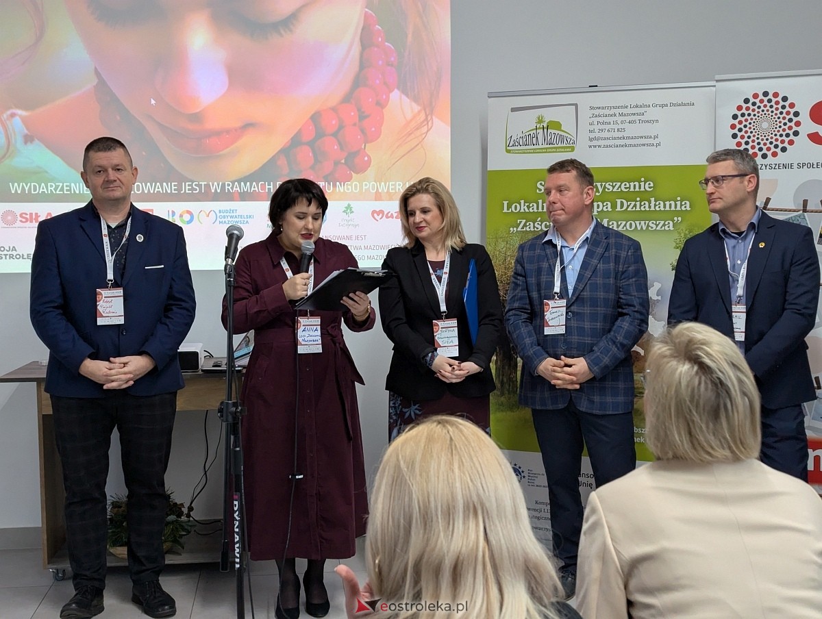 V Forum Kół Gospodyń Wiejskich Północno-Wschodniego Mazowsza w Rzekuniu [29.11.2025] - zdjęcie #57 - eOstroleka.pl