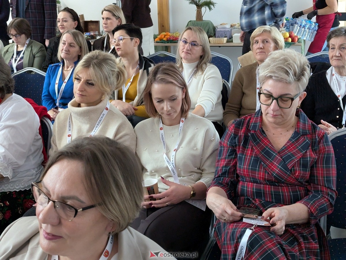 V Forum Kół Gospodyń Wiejskich Północno-Wschodniego Mazowsza w Rzekuniu [29.11.2025] - zdjęcie #44 - eOstroleka.pl