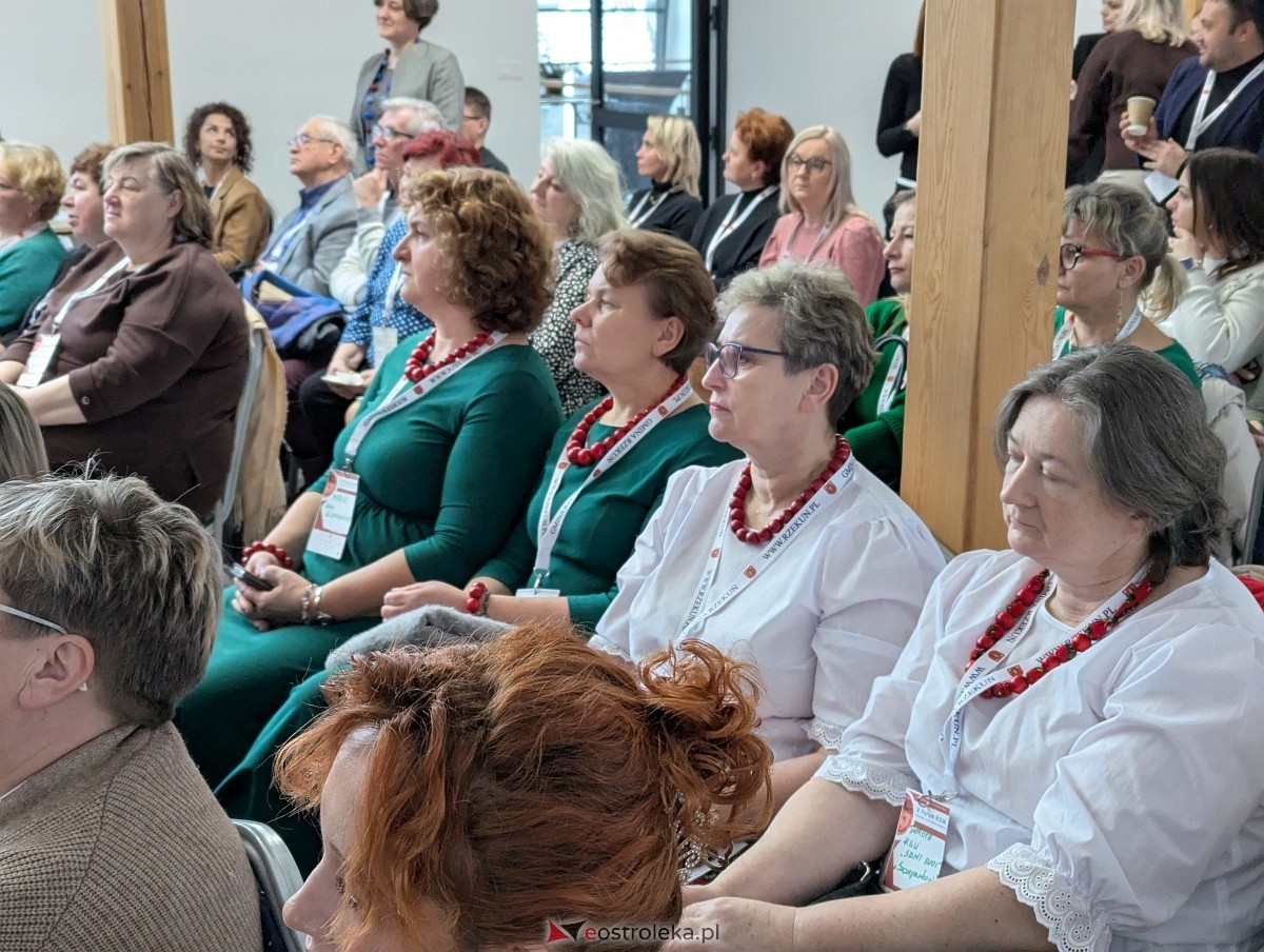 V Forum Kół Gospodyń Wiejskich Północno-Wschodniego Mazowsza w Rzekuniu [29.11.2025] - zdjęcie #42 - eOstroleka.pl