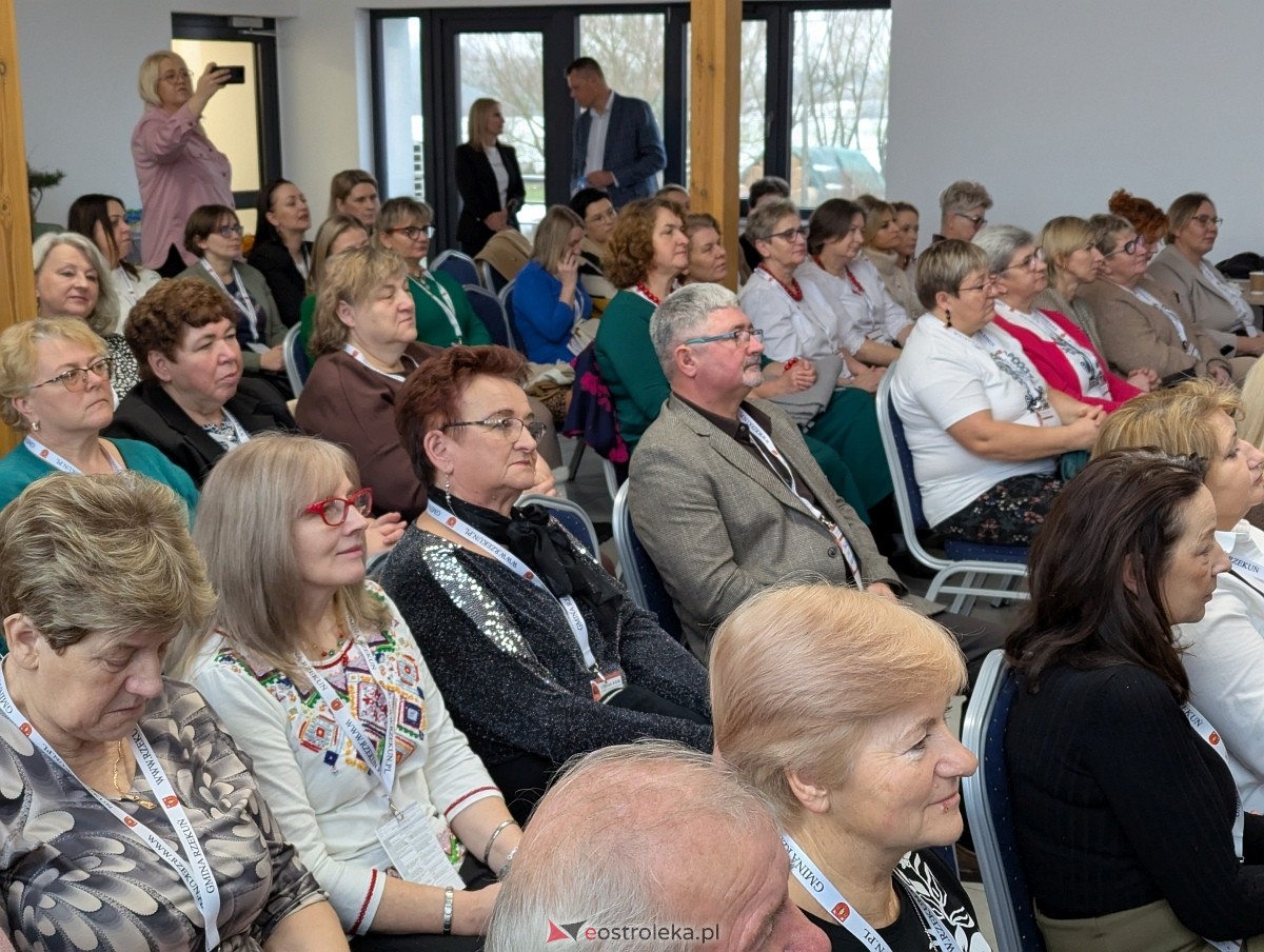 V Forum Kół Gospodyń Wiejskich Północno-Wschodniego Mazowsza w Rzekuniu [29.11.2025] - zdjęcie #31 - eOstroleka.pl