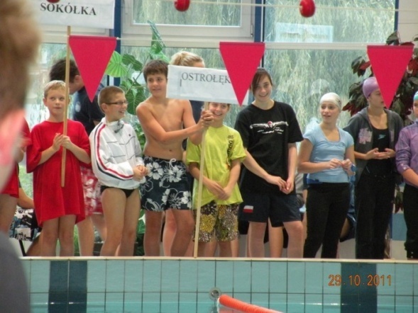 Złote medale młodych ostrołęckich pływaków w V Międzynarodowym Meczu Drużyn Klubowych Złota Jesień 2011 - zdjęcie #5 - eOstroleka.pl