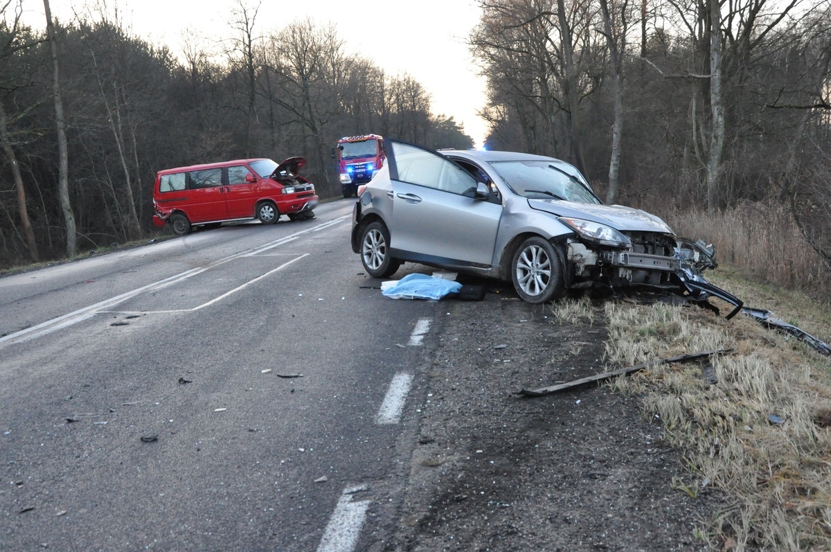 Wypadek w Kamieńczyku na DK-62 p01.12.2025] - zdjęcie #5 - eOstroleka.pl