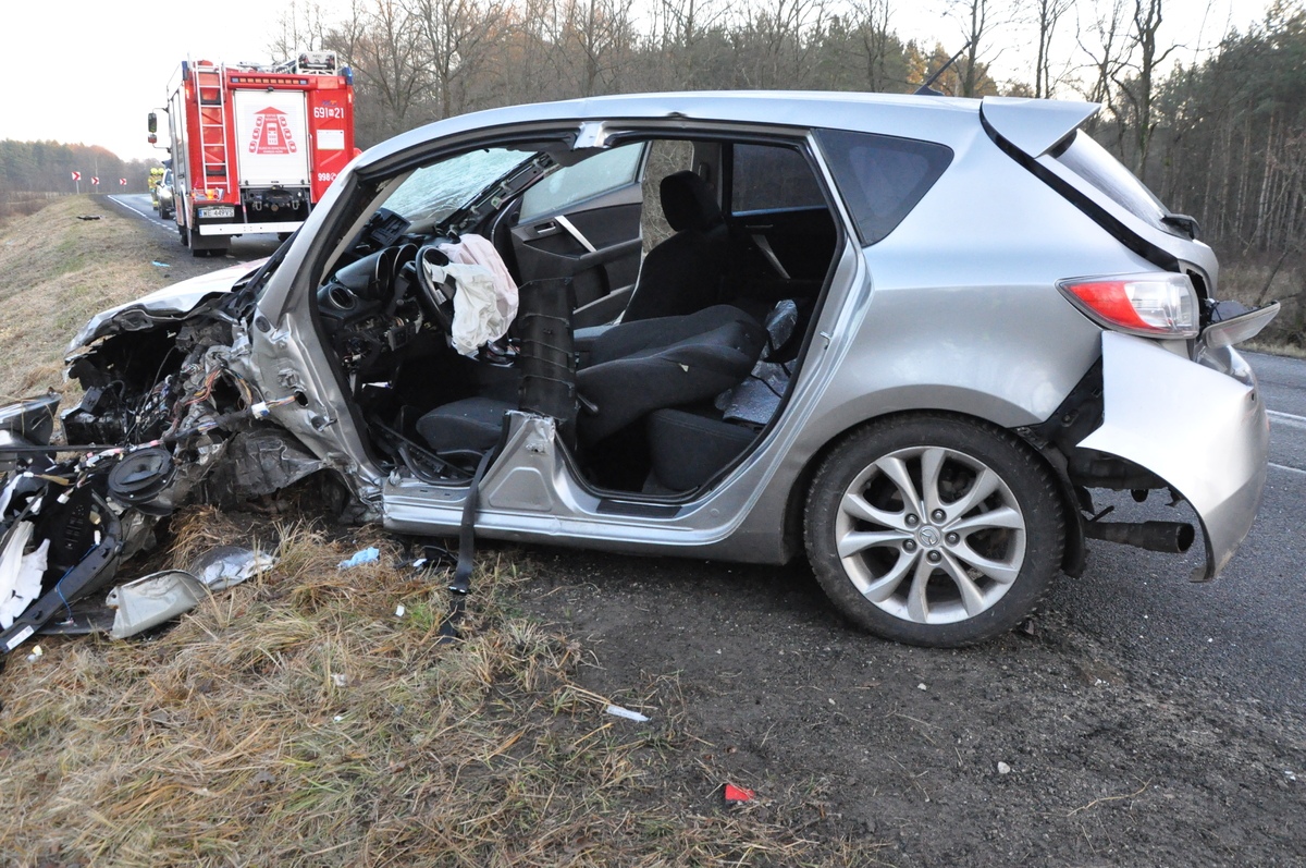 Wypadek w Kamieńczyku na DK-62 p01.12.2025] - zdjęcie #2 - eOstroleka.pl