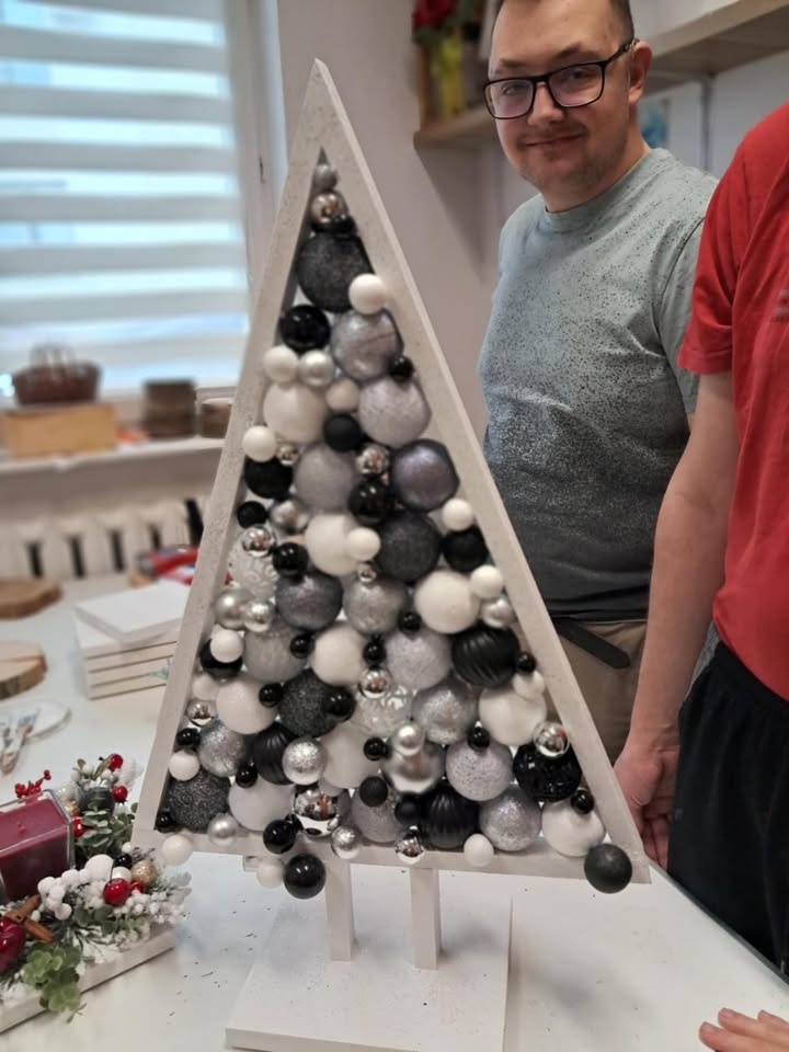 Przed kiermaszem u Motylków [1.12.2025] - zdjęcie #2 - eOstroleka.pl