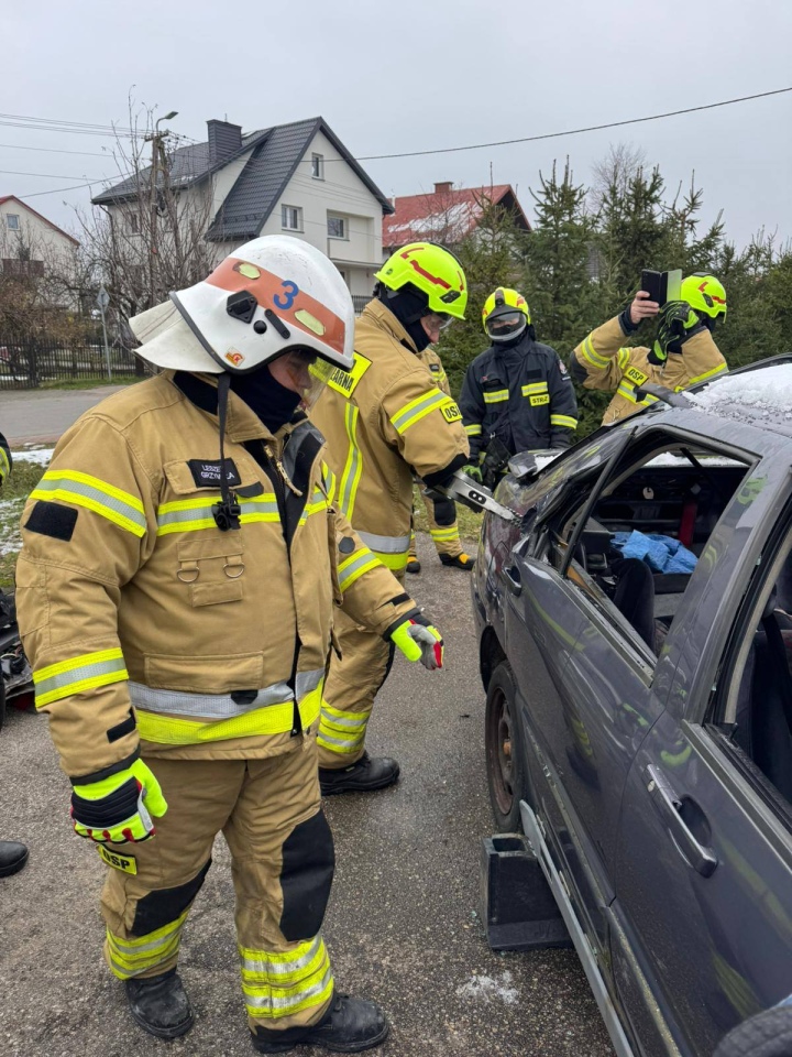 Akademia Fire-Max  w Osp Olszewo-Borki [1.12.2025] - zdjęcie #37 - eOstroleka.pl