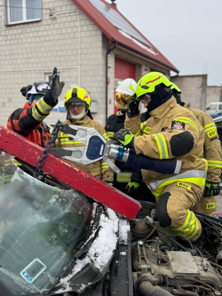 Akademia Fire-Max  w Osp Olszewo-Borki [1.12.2025] - zdjęcie #30 - eOstroleka.pl