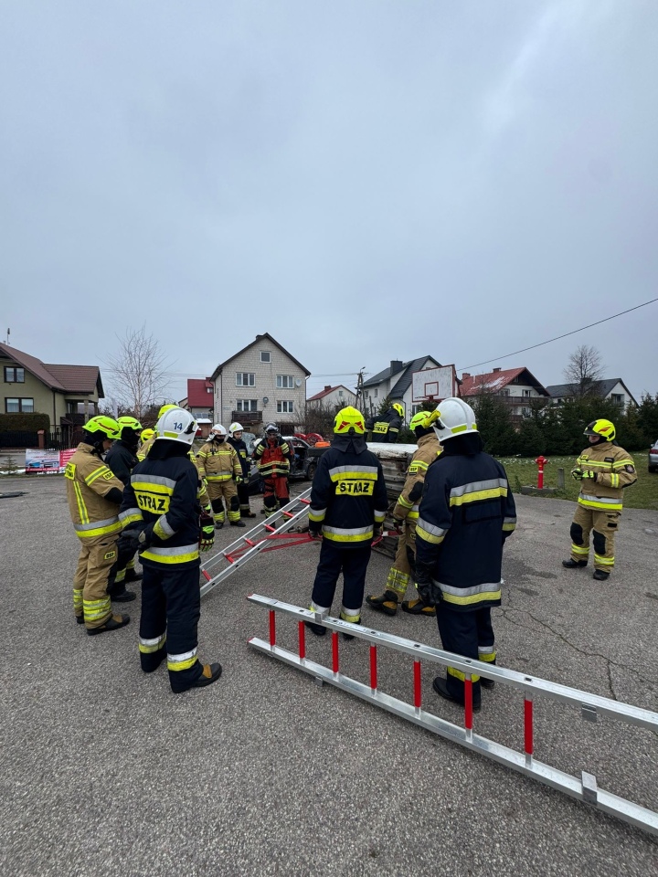 Akademia Fire-Max  w Osp Olszewo-Borki [1.12.2025] - zdjęcie #26 - eOstroleka.pl