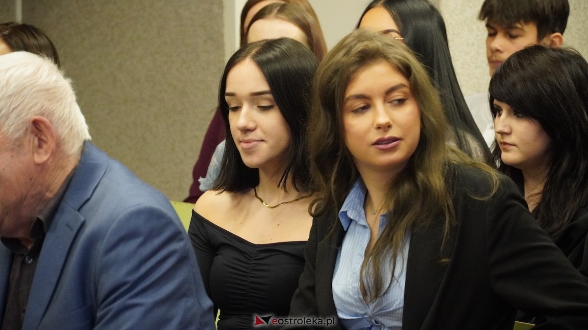 VII olimpiada wiedzy o Kurpiach [2.12.2025] - zdjęcie #81 - eOstroleka.pl