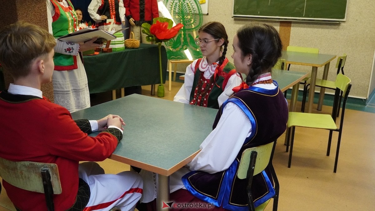 VII olimpiada wiedzy o Kurpiach [2.12.2025] - zdjęcie #39 - eOstroleka.pl