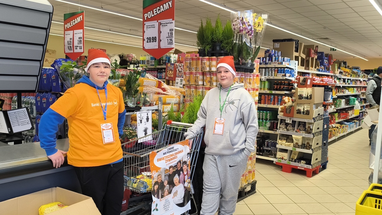 Świąteczna Zbiórka Żywności w Olszewie-Borkach [03.12.2025] - zdjęcie #13 - eOstroleka.pl