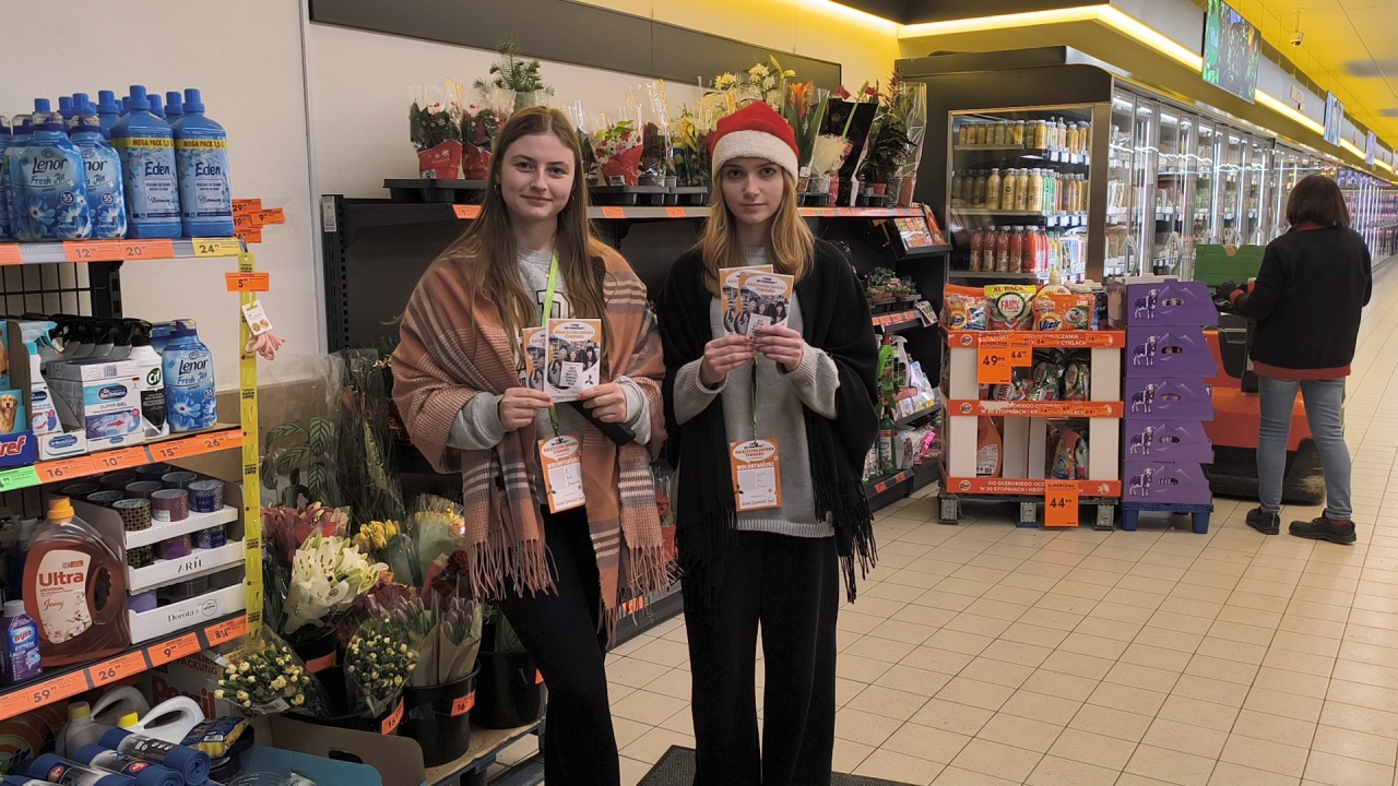Świąteczna Zbiórka Żywności w Olszewie-Borkach [03.12.2025] - zdjęcie #11 - eOstroleka.pl