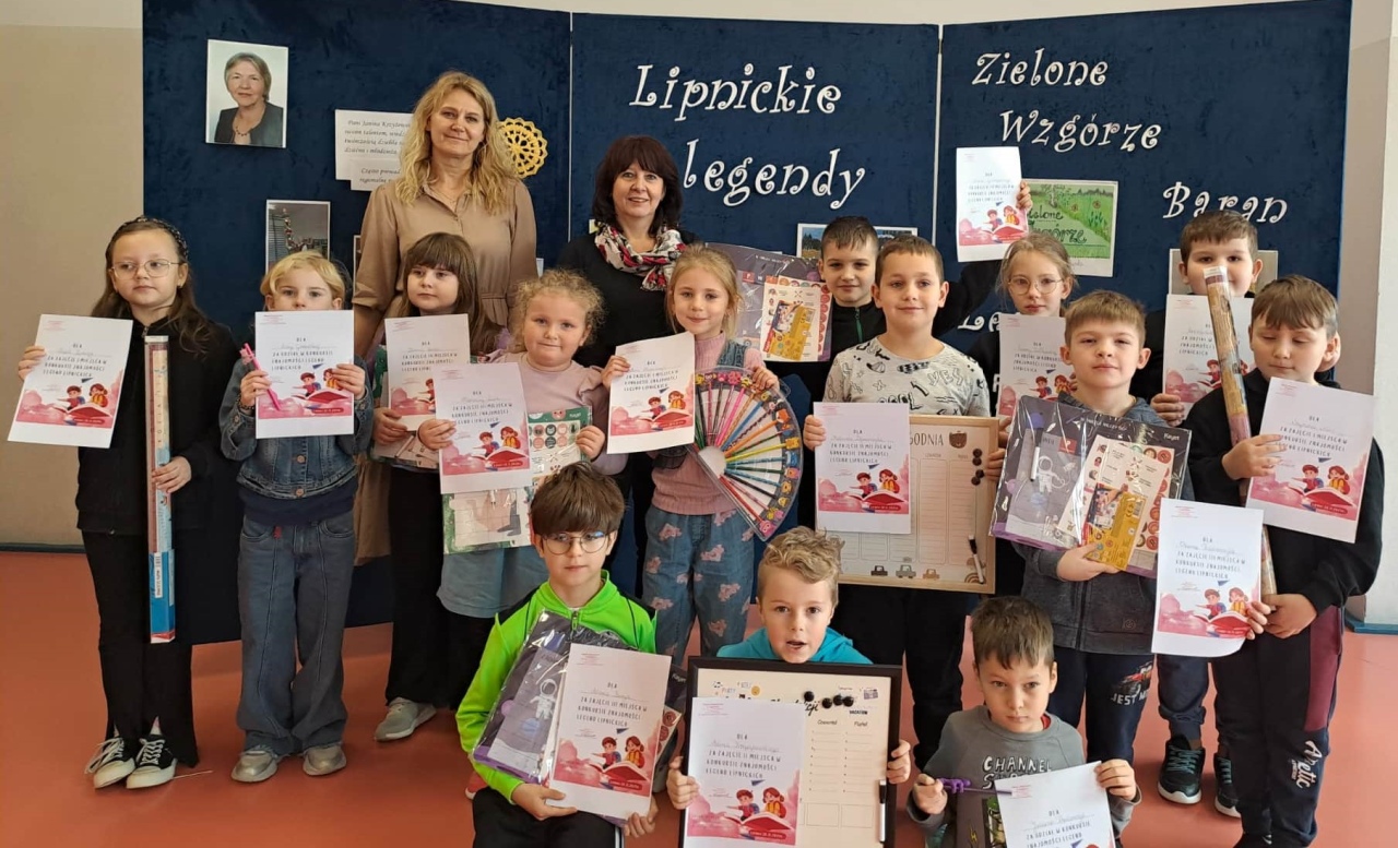 Konkurs szkolny poświęcony twórczości Janiny Anny Krzyżewskiej [03.12.2025] - zdjęcie #2 - eOstroleka.pl