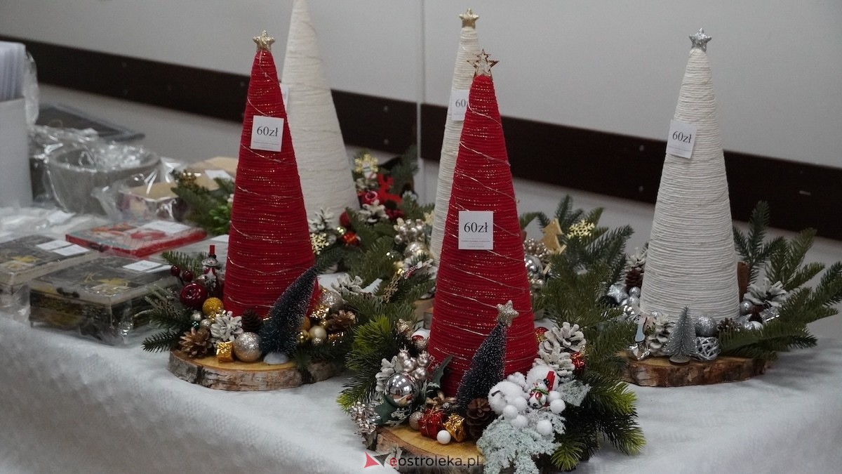 Sukces świątecznego kiermaszu Motylków! Wyjątkowy dzień, wyjątkowa akcja  [3.12.2025] - zdjęcie #34 - eOstroleka.pl