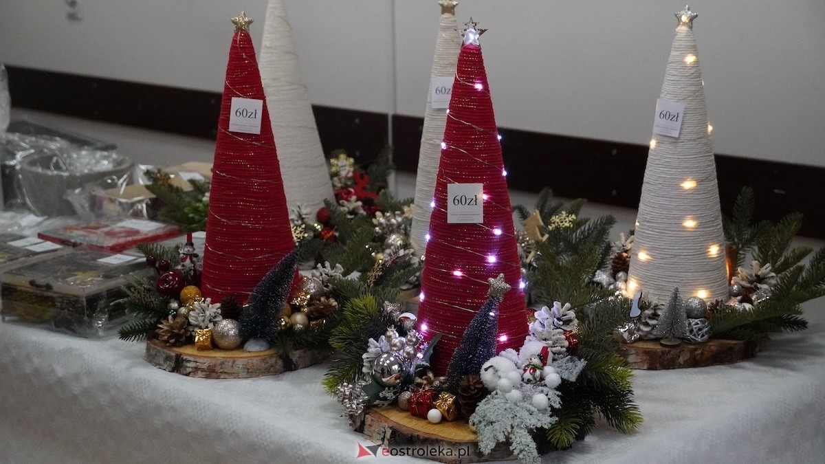 Sukces świątecznego kiermaszu Motylków! Wyjątkowy dzień, wyjątkowa akcja  [3.12.2025] - zdjęcie #32 - eOstroleka.pl