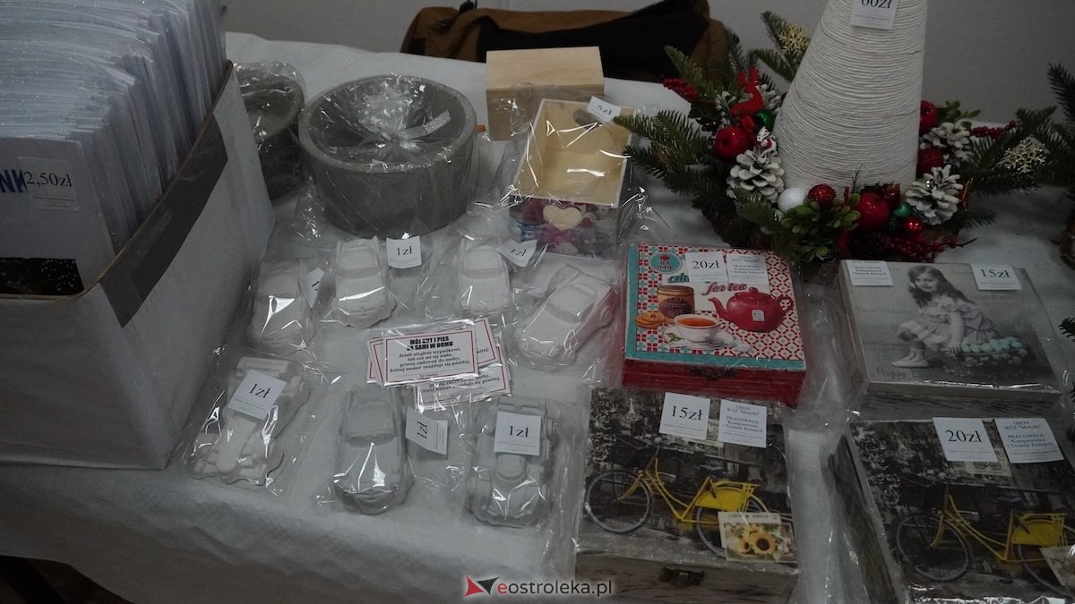 Sukces świątecznego kiermaszu Motylków! Wyjątkowy dzień, wyjątkowa akcja  [3.12.2025] - zdjęcie #31 - eOstroleka.pl