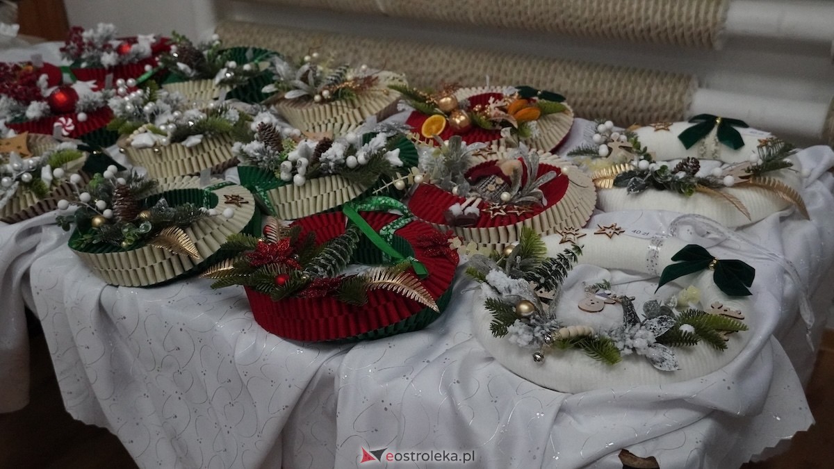 Sukces świątecznego kiermaszu Motylków! Wyjątkowy dzień, wyjątkowa akcja  [3.12.2025] - zdjęcie #28 - eOstroleka.pl