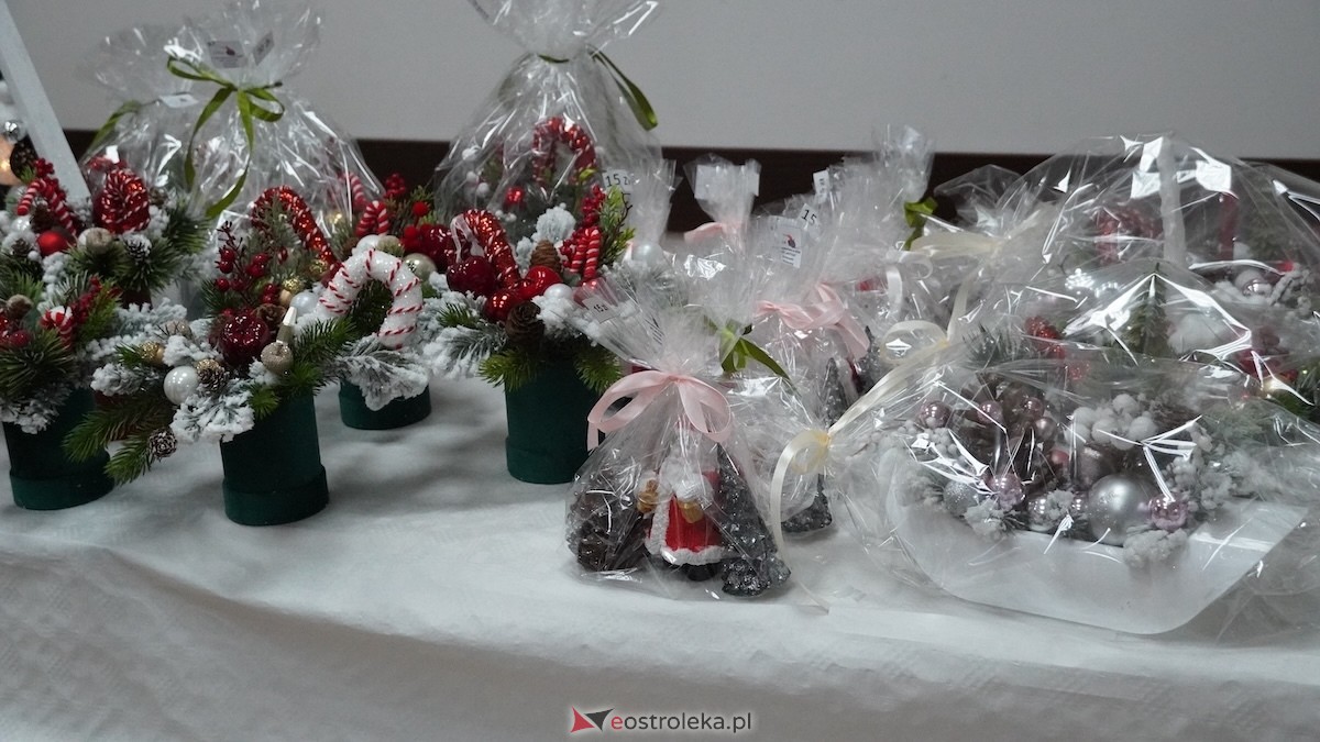 Sukces świątecznego kiermaszu Motylków! Wyjątkowy dzień, wyjątkowa akcja  [3.12.2025] - zdjęcie #25 - eOstroleka.pl