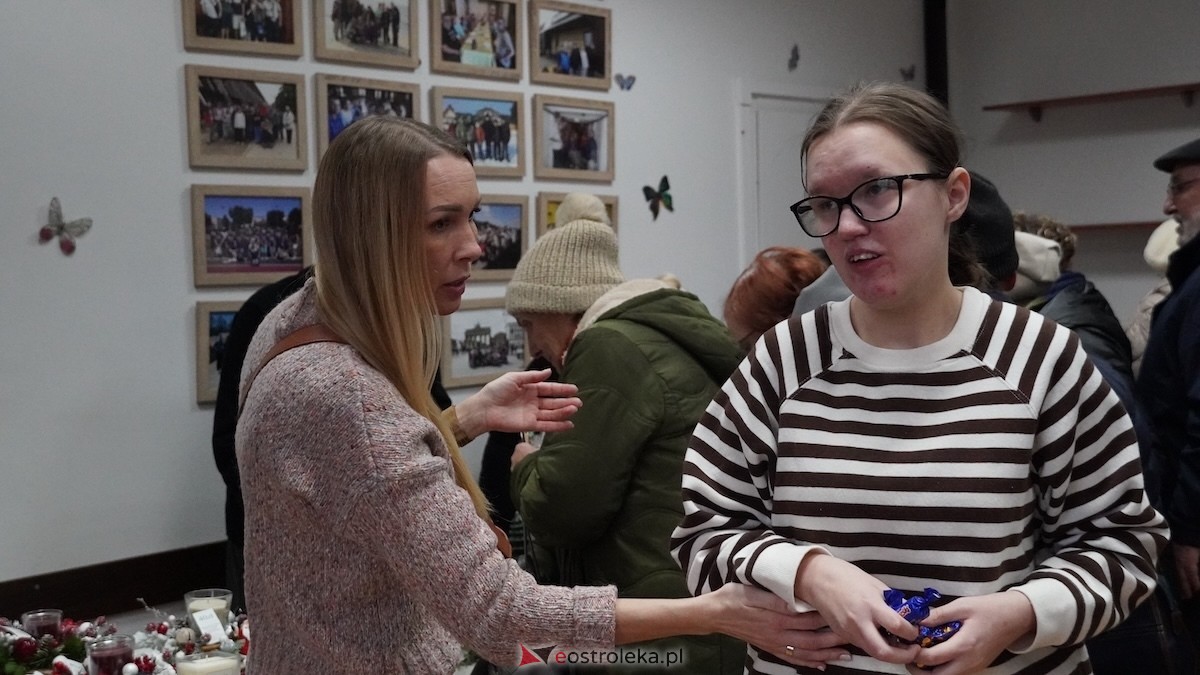 Sukces świątecznego kiermaszu Motylków! Wyjątkowy dzień, wyjątkowa akcja  [3.12.2025] - zdjęcie #10 - eOstroleka.pl