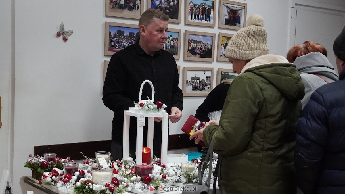 Sukces świątecznego kiermaszu Motylków! Wyjątkowy dzień, wyjątkowa akcja  [3.12.2025] - zdjęcie #9 - eOstroleka.pl