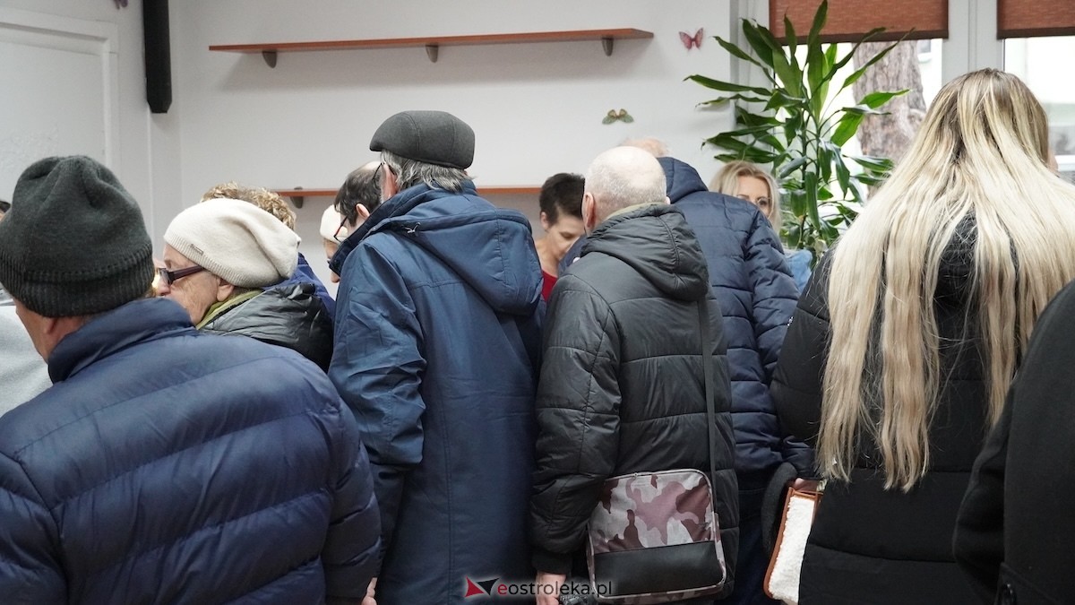 Sukces świątecznego kiermaszu Motylków! Wyjątkowy dzień, wyjątkowa akcja  [3.12.2025] - zdjęcie #7 - eOstroleka.pl