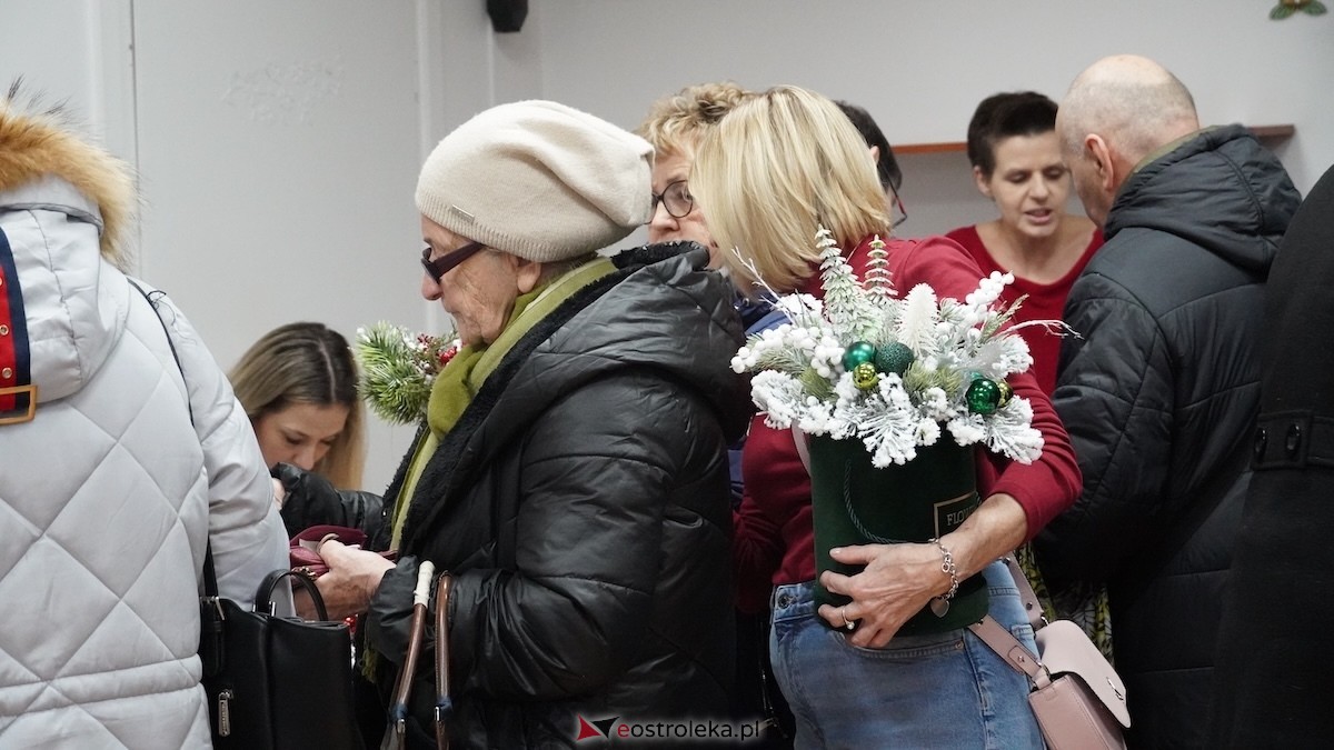Sukces świątecznego kiermaszu Motylków! Wyjątkowy dzień, wyjątkowa akcja  [3.12.2025] - zdjęcie #6 - eOstroleka.pl