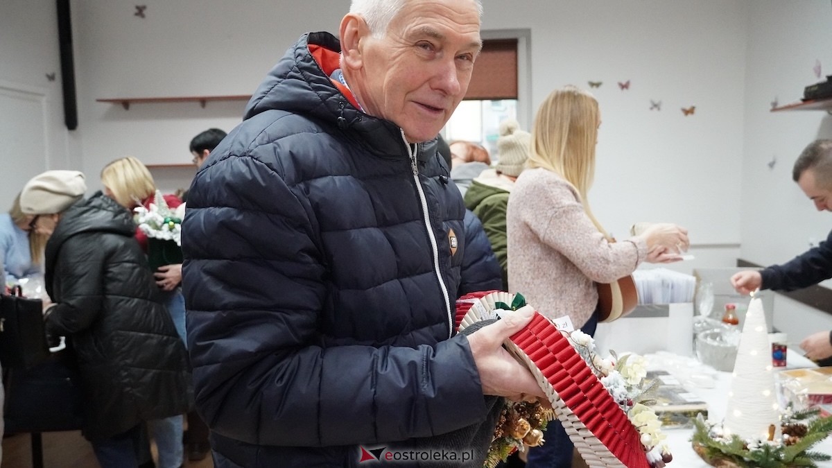 Sukces świątecznego kiermaszu Motylków! Wyjątkowy dzień, wyjątkowa akcja  [3.12.2025] - zdjęcie #5 - eOstroleka.pl