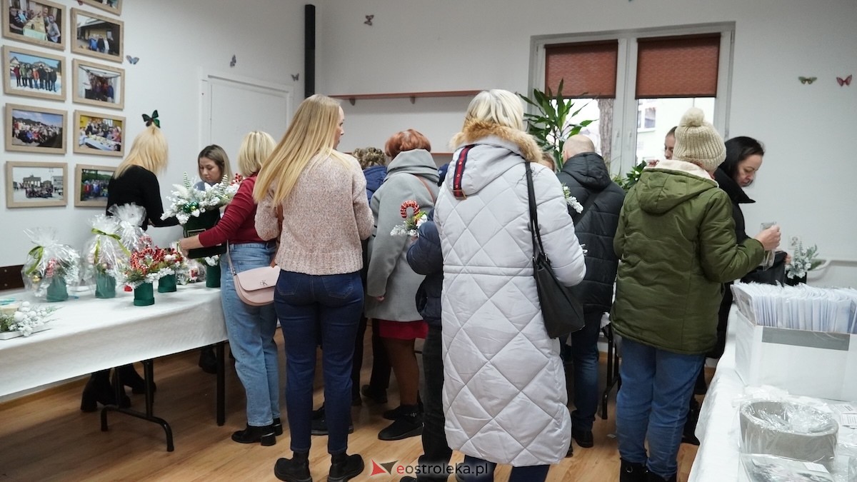 Sukces świątecznego kiermaszu Motylków! Wyjątkowy dzień, wyjątkowa akcja  [3.12.2025] - zdjęcie #3 - eOstroleka.pl