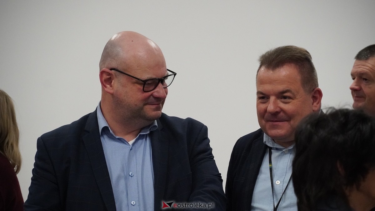 Ostrołęckie Forum Biznesowe z PAIH i BGK: Ostrołęka stawia na eksport.[03.12.2025] - zdjęcie #49 - eOstroleka.pl