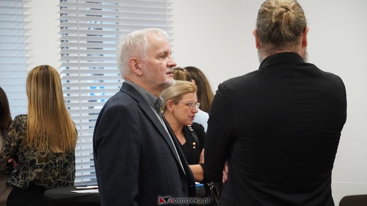 Ostrołęckie Forum Biznesowe z PAIH i BGK: Ostrołęka stawia na eksport.[03.12.2025] - zdjęcie #46 - eOstroleka.pl