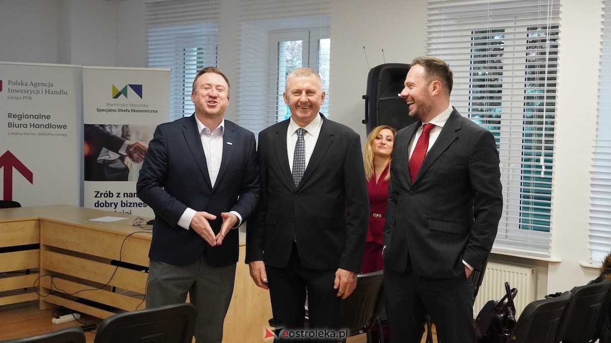 Ostrołęckie Forum Biznesowe z PAIH i BGK: Ostrołęka stawia na eksport.[03.12.2025] - zdjęcie #40 - eOstroleka.pl