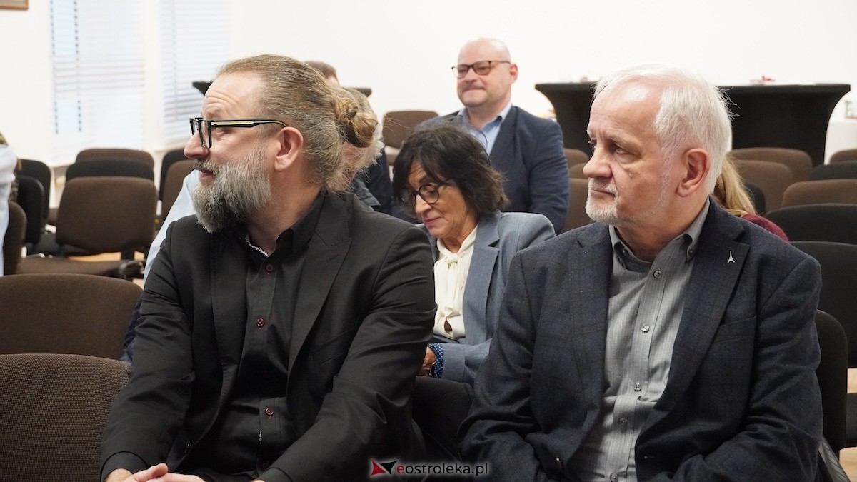 Ostrołęckie Forum Biznesowe z PAIH i BGK: Ostrołęka stawia na eksport.[03.12.2025] - zdjęcie #32 - eOstroleka.pl