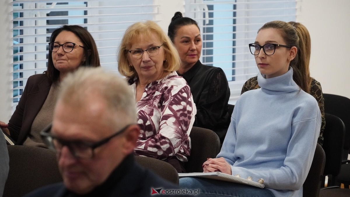 Ostrołęckie Forum Biznesowe z PAIH i BGK: Ostrołęka stawia na eksport.[03.12.2025] - zdjęcie #27 - eOstroleka.pl